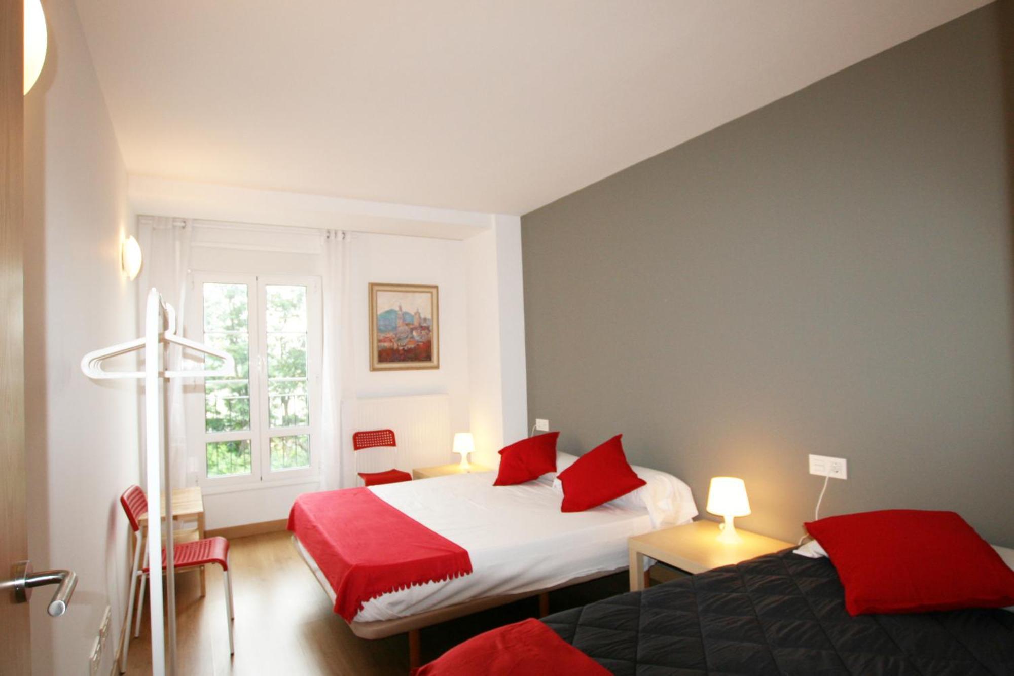 Apartament Labegain 1 *